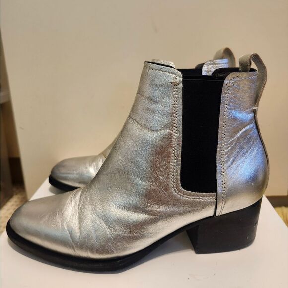 Rag & Bone "Walker" Silver Metallic Leather Chelsea Boots Sz.7/37 Ret.$495 - Picture 2 of 11
